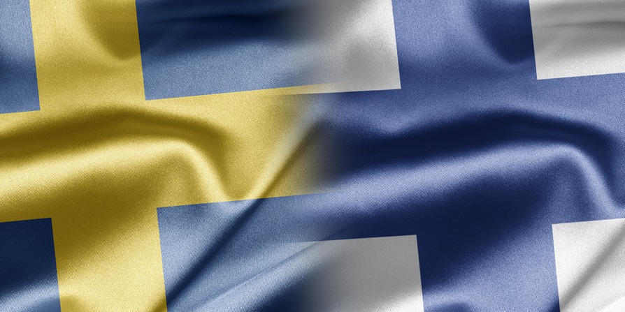 Svensk och finsk flagga